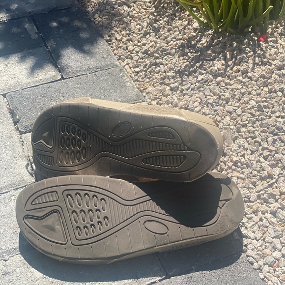 Siketu Gold Flat Sandal Size 10 - Picture 5 of 8